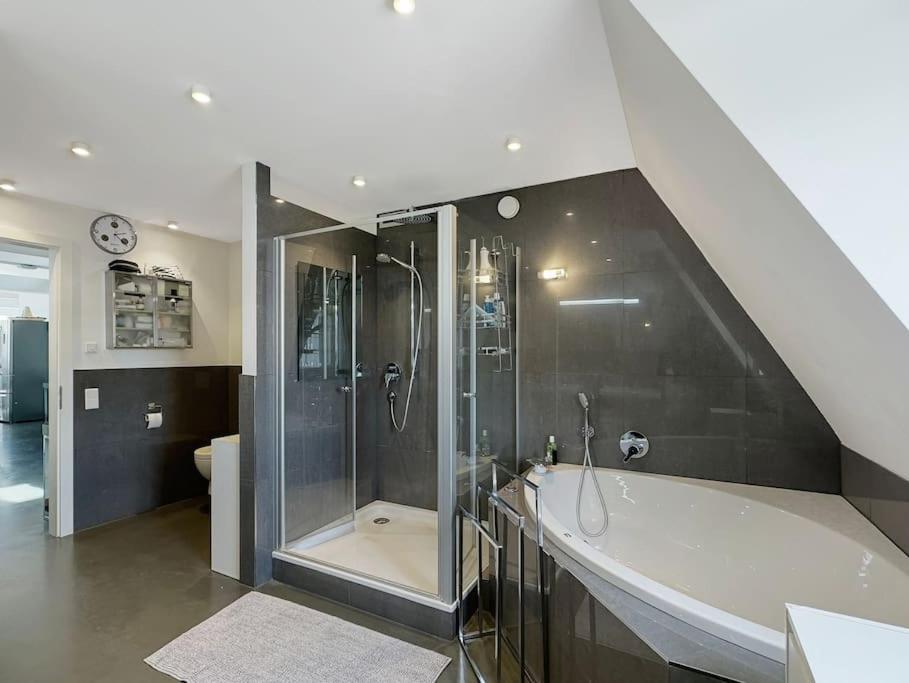 Apartamento 6 Maisonette-penthouse Pool Dachterrasse Luxus Múnich